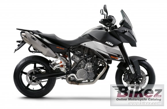 2010 KTM 990 Supermoto T photo